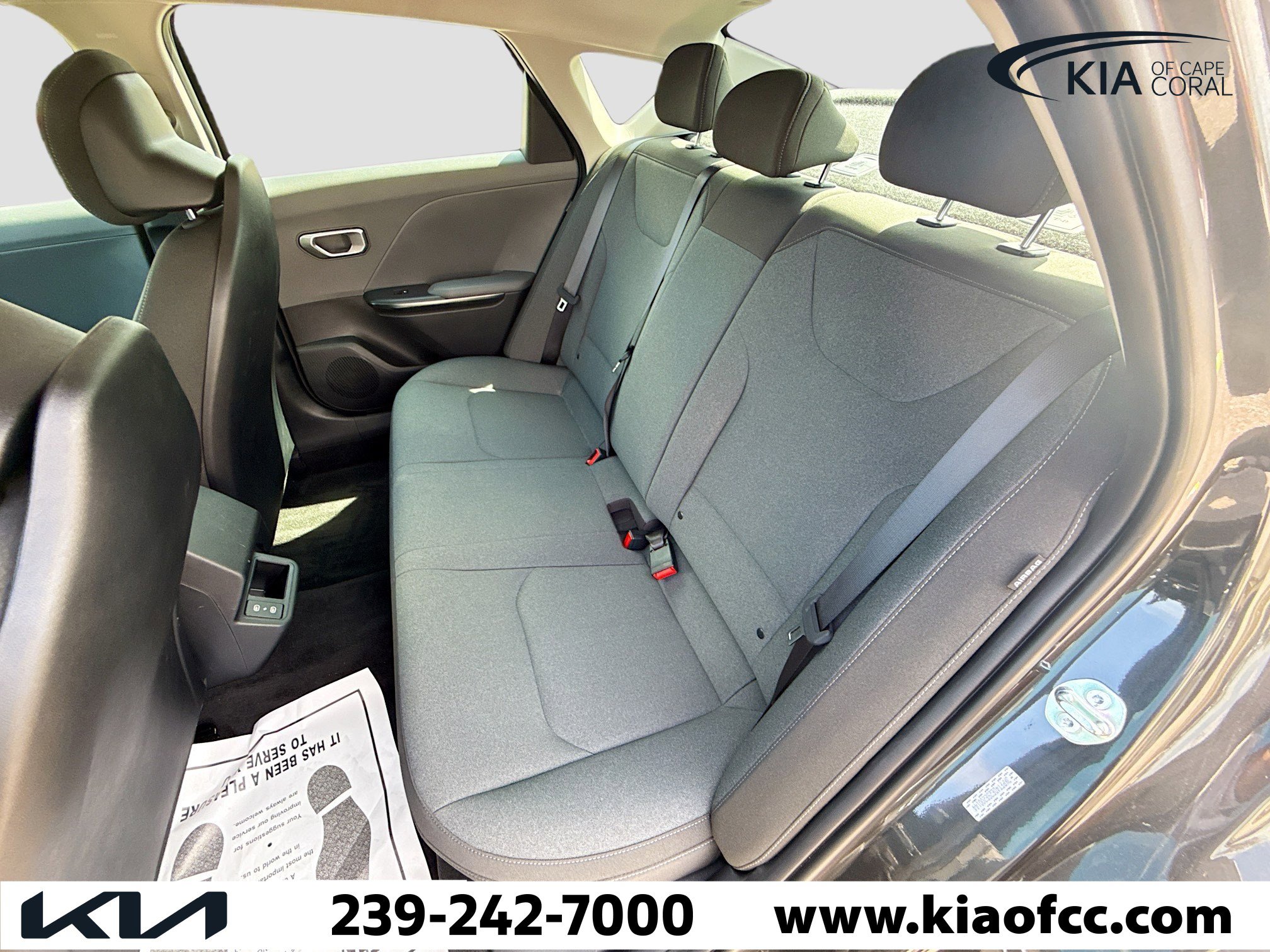 New 2025 Kia K4 LXS image 18