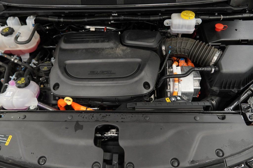 Certified 2024 Chrysler Pacifica Limited image 48