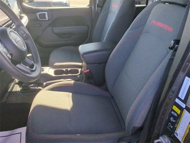 Used 2025 Jeep Wrangler Unlimited Rubicon image 18