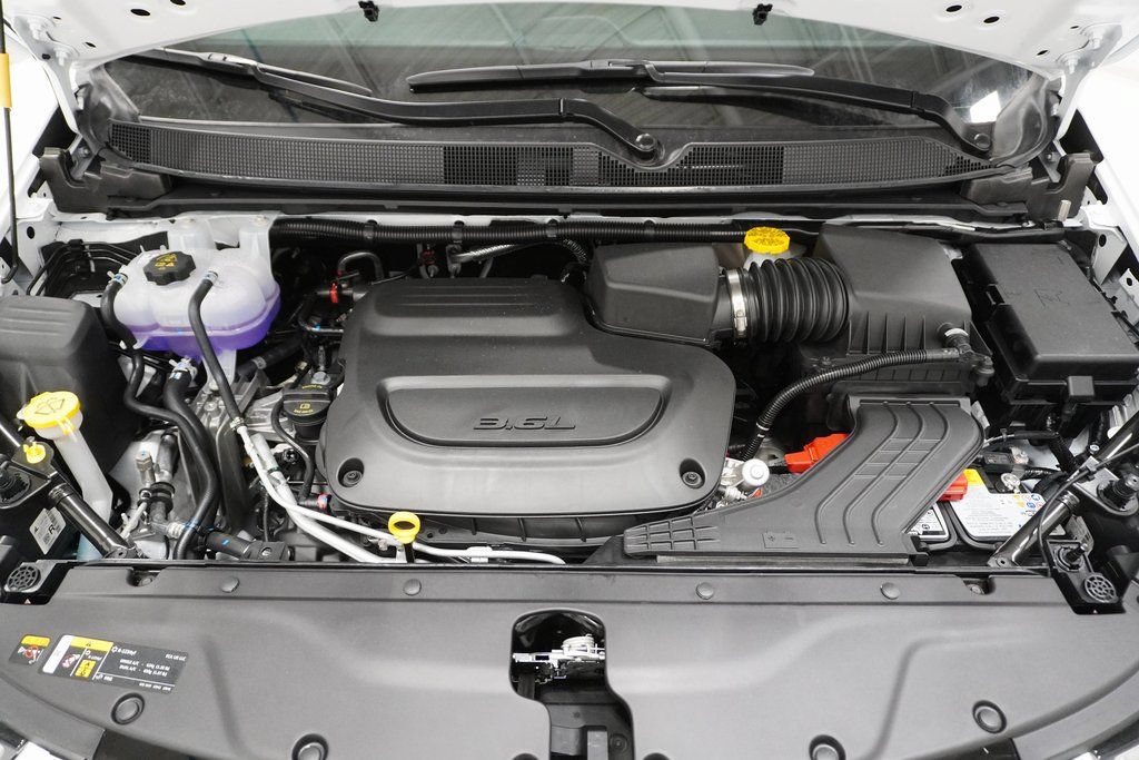 New 2026 Chrysler Pacifica Select FWD image 8
