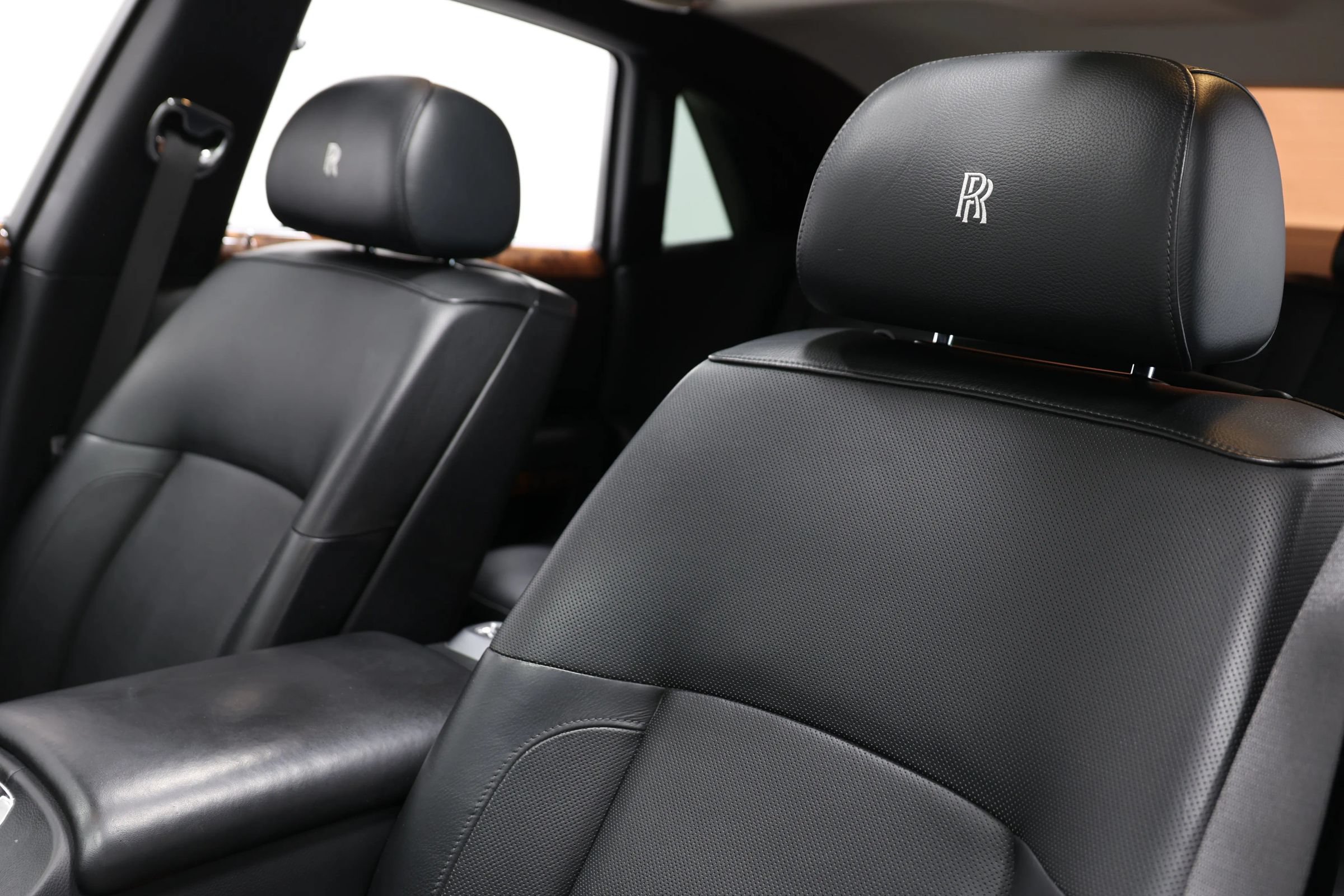 Used 2013 Rolls-Royce Ghost RWD image 18