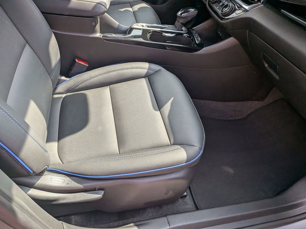 Used 2025 Buick Envista Sport Touring FWD image 11