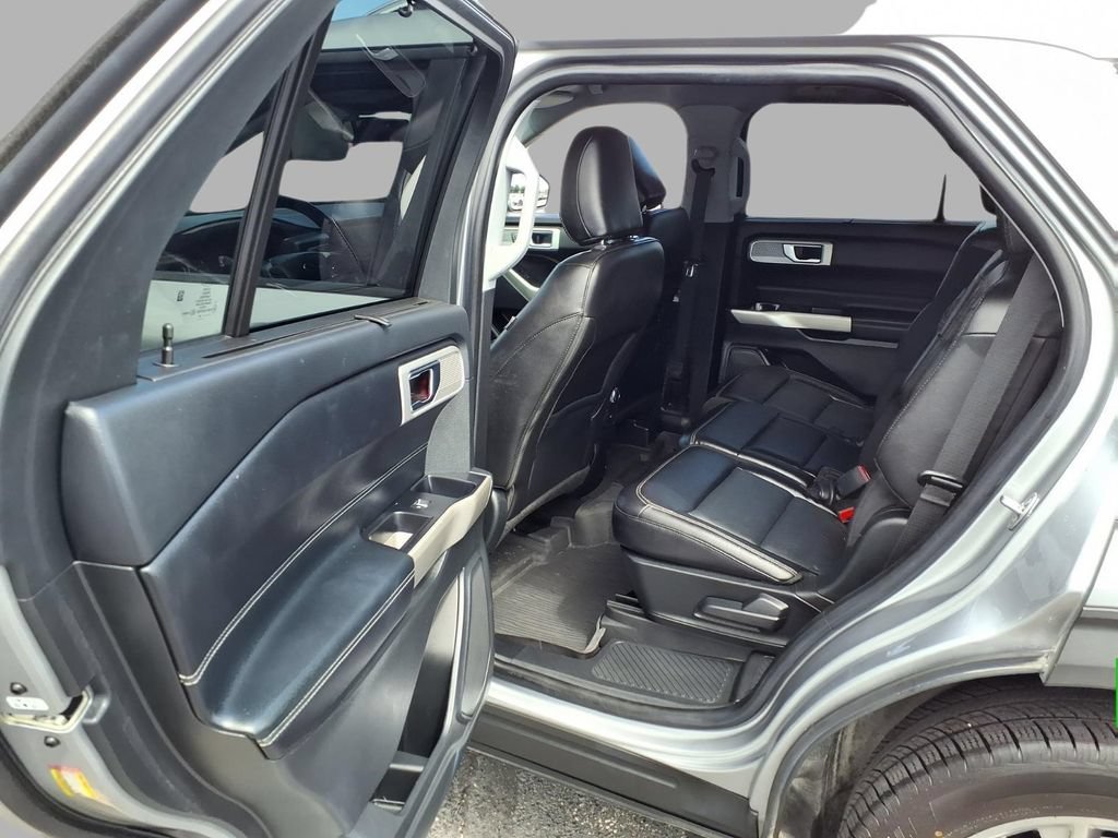 Used 2022 Ford Explorer Limited AWD/4WD image 23