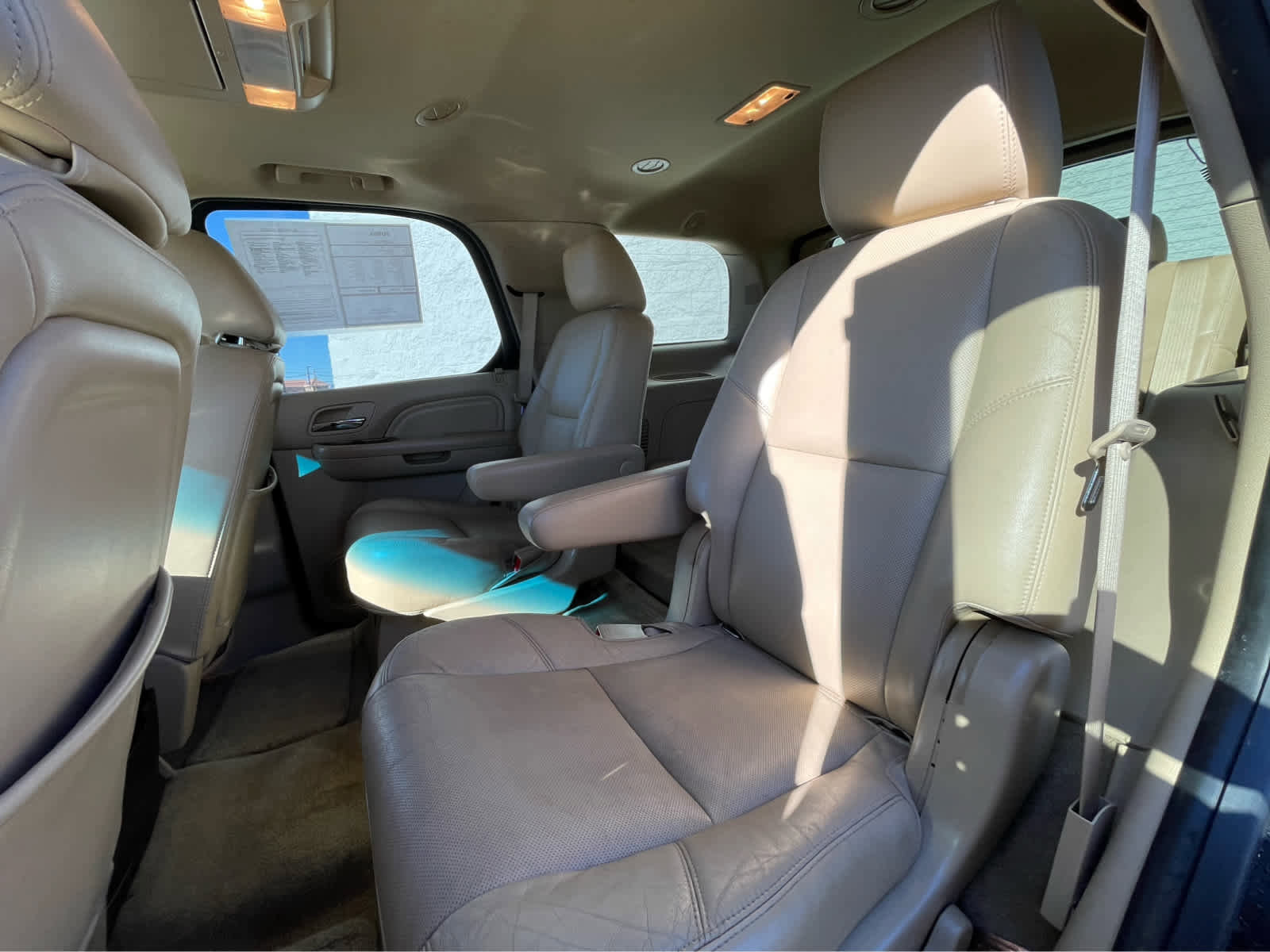 Used 2014 Cadillac Escalade Premium image 23