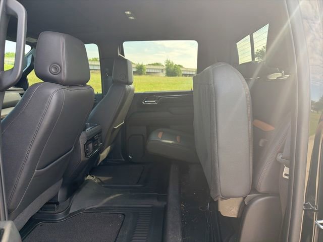 Used 2024 GMC Sierra 2500 AT4 w/ AT4 Premium Plus Package AWD/4WD image 9