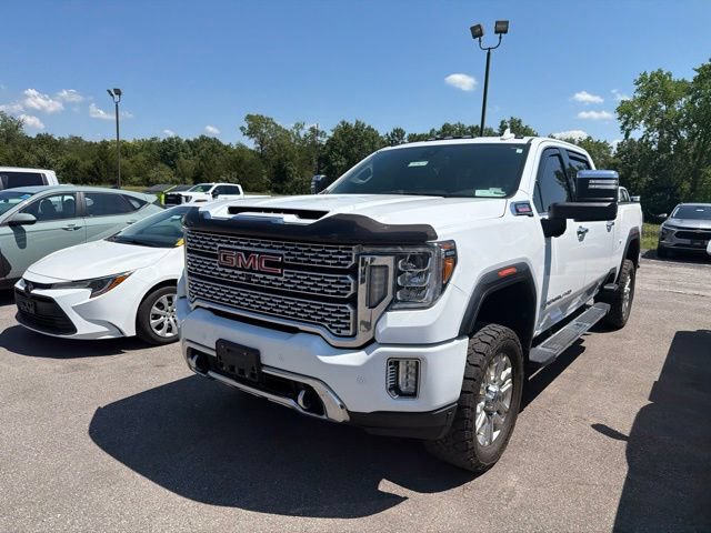 Used 2022 GMC Sierra 3500 Denali AWD/4WD image 2