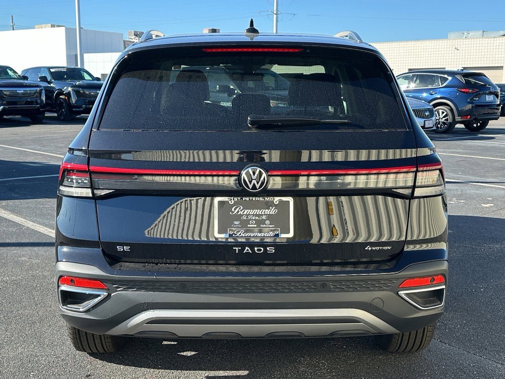 Used 2025 Volkswagen Taos SE w/ Panoramic Sunroof Package image 6