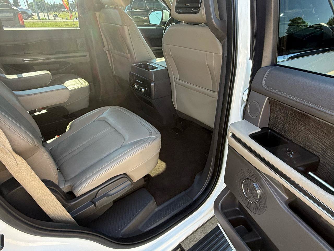 Used 2021 Ford Expedition Limited RWD image 13