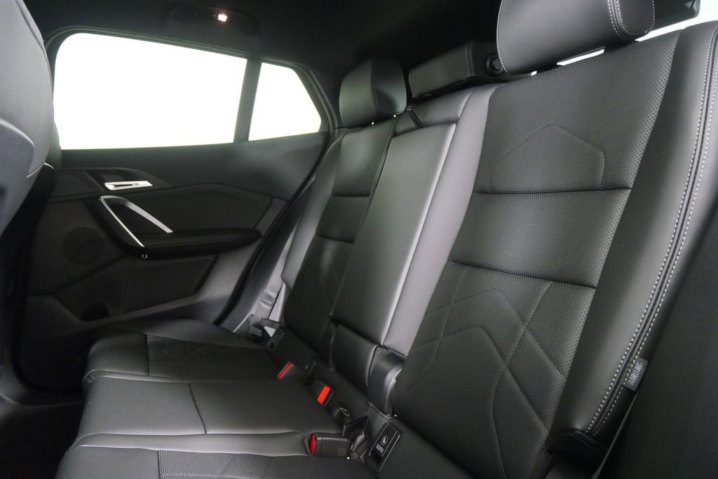 Certified 2025 BMW X2 xDrive28i image 14