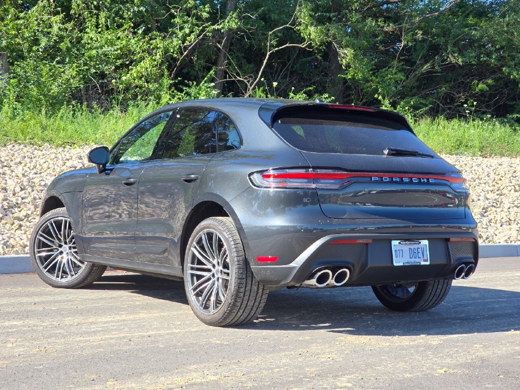 Used 2026 Porsche Macan AWD/4WD image 3