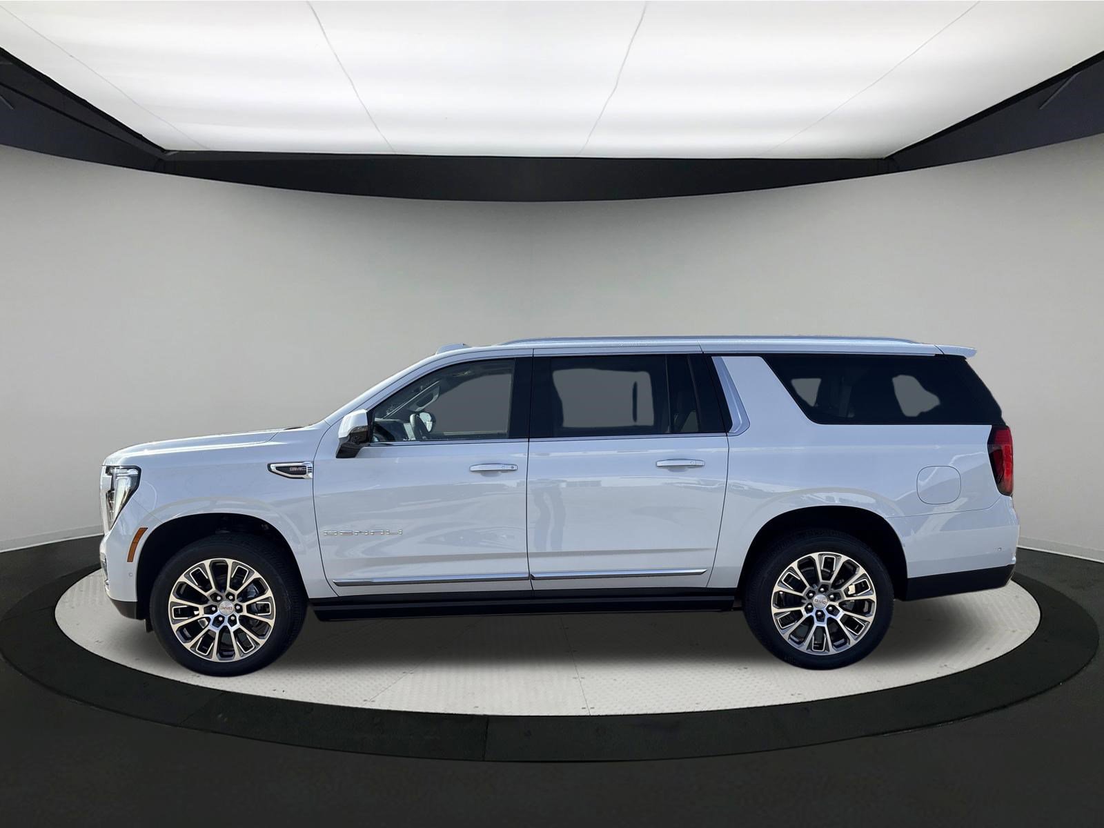 New 2026 GMC Yukon XL Denali w/ Denali Reserve Package image 4