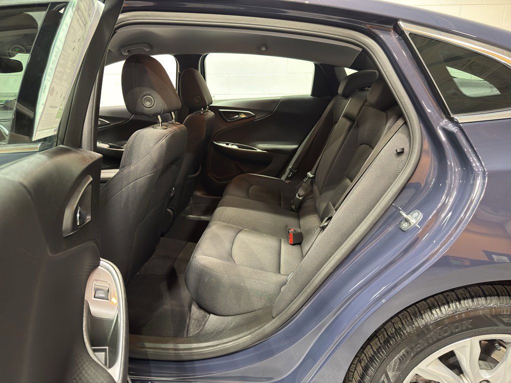 Used 2025 Chevrolet Malibu LT image 10