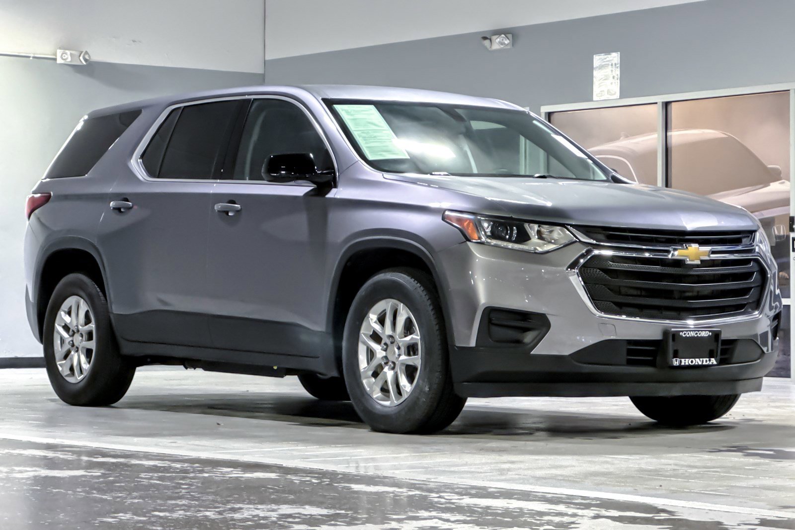 Used 2020 Chevrolet Traverse LS image 6