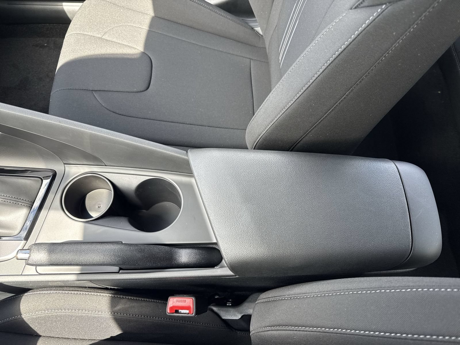 New 2026 Hyundai Elantra Sport FWD image 22