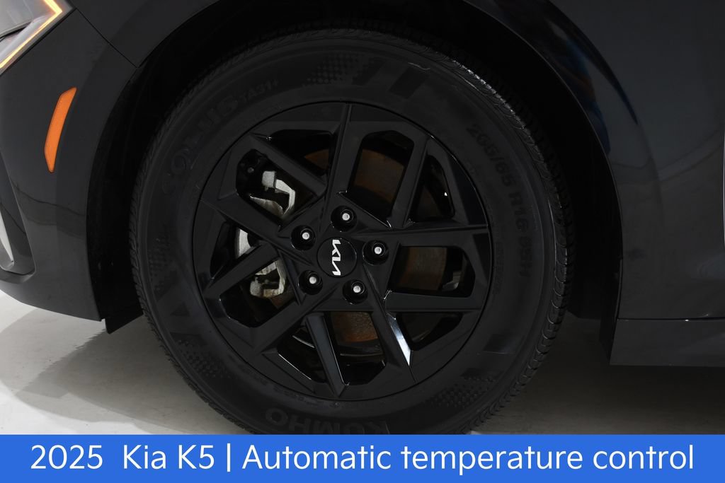 Certified 2025 Kia K5 LXS FWD image 7