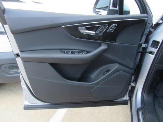 Used 2022 Audi Q7 3.0T Premium w/ Convenience Package image 14