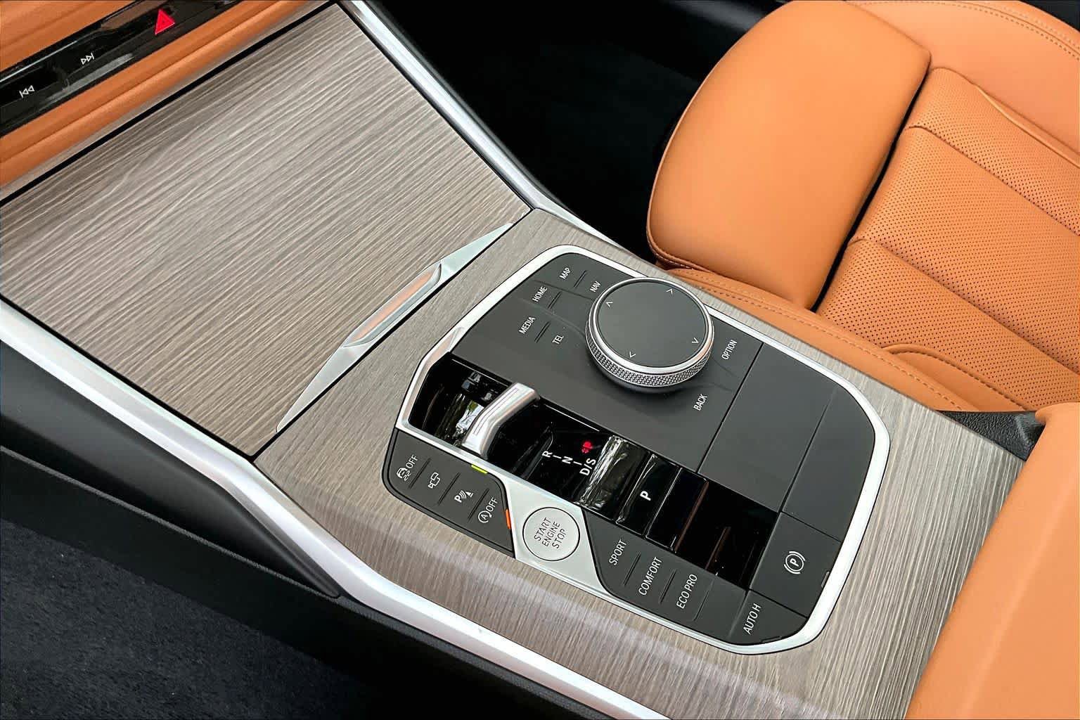 Certified 2025 BMW 330i Sedan RWD image 16