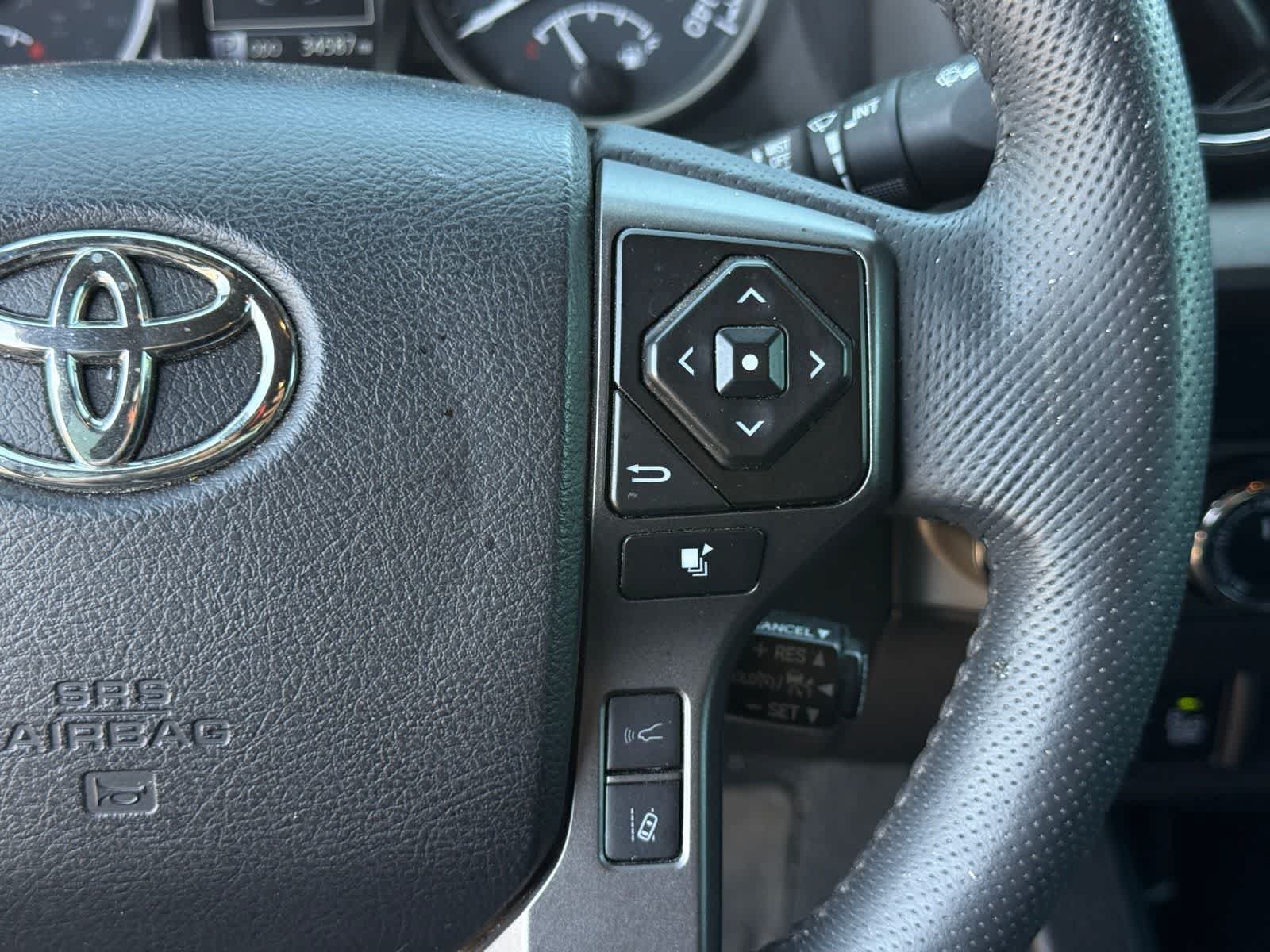 Used 2023 Toyota Tacoma TRD Off-Road w/ Advanced Technology Package AWD/4WD image 17