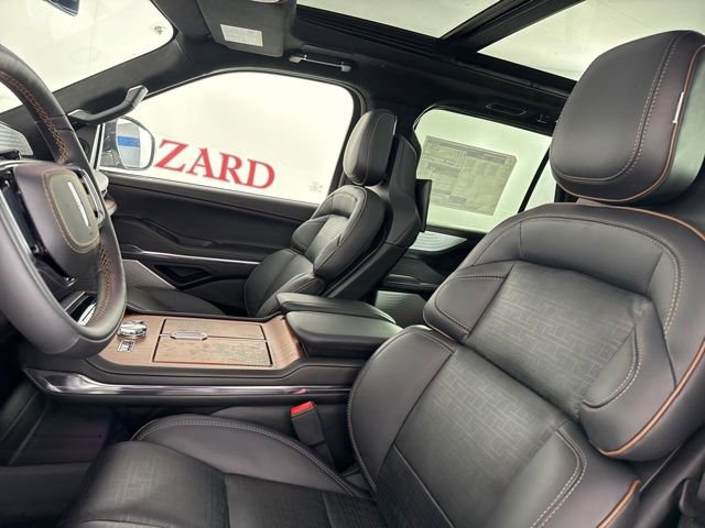 New 2025 Lincoln Navigator Black Label image 13