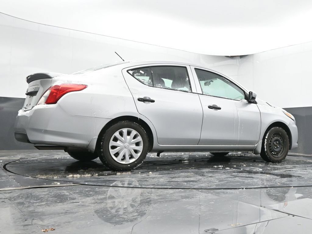 Used 2019 Nissan Versa S Plus image 43