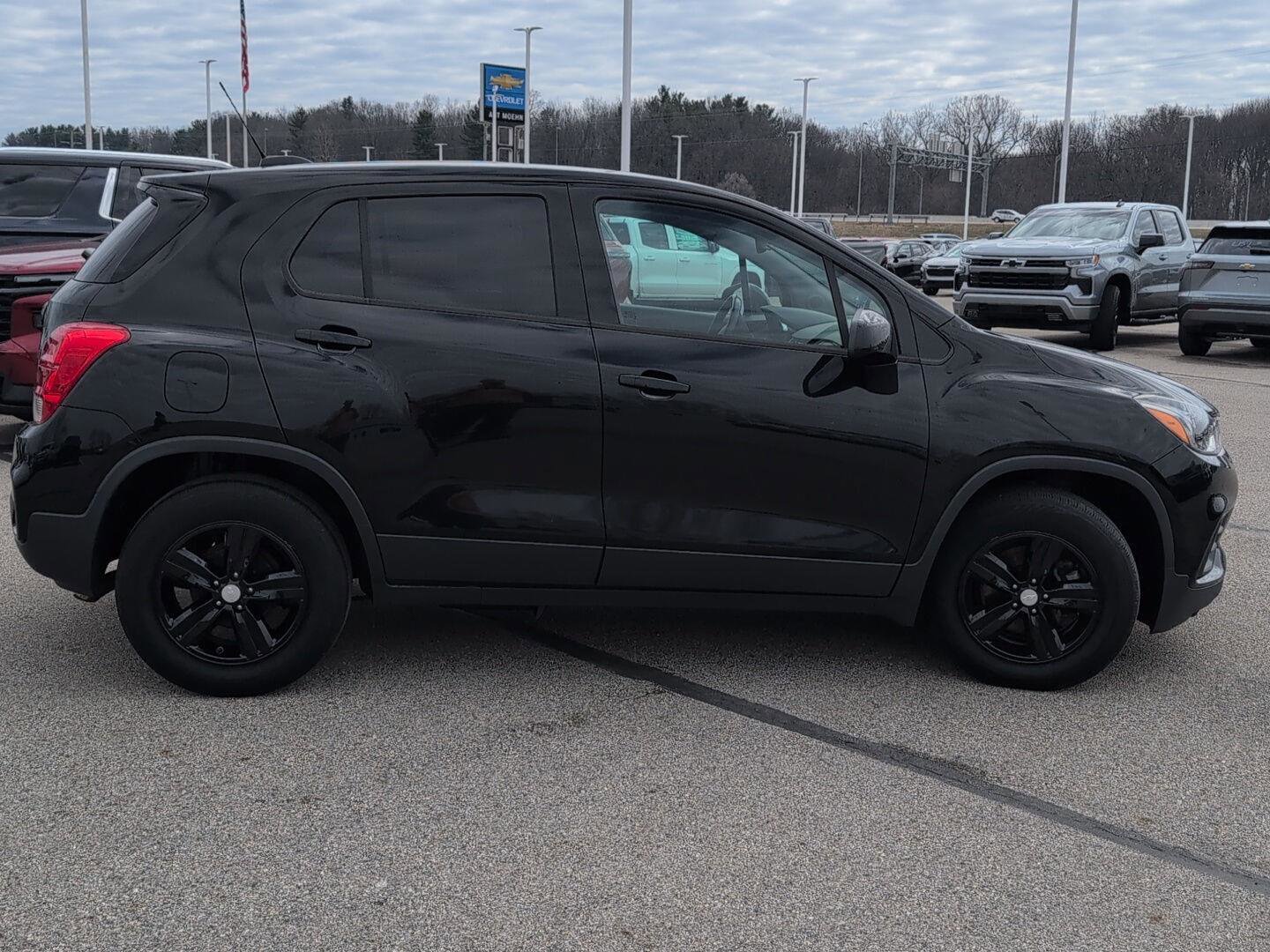 Used 2019 Chevrolet Trax LS w/ Tint and Cruise Package FWD image 9