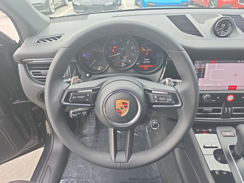 New 2026 Porsche Macan image 33