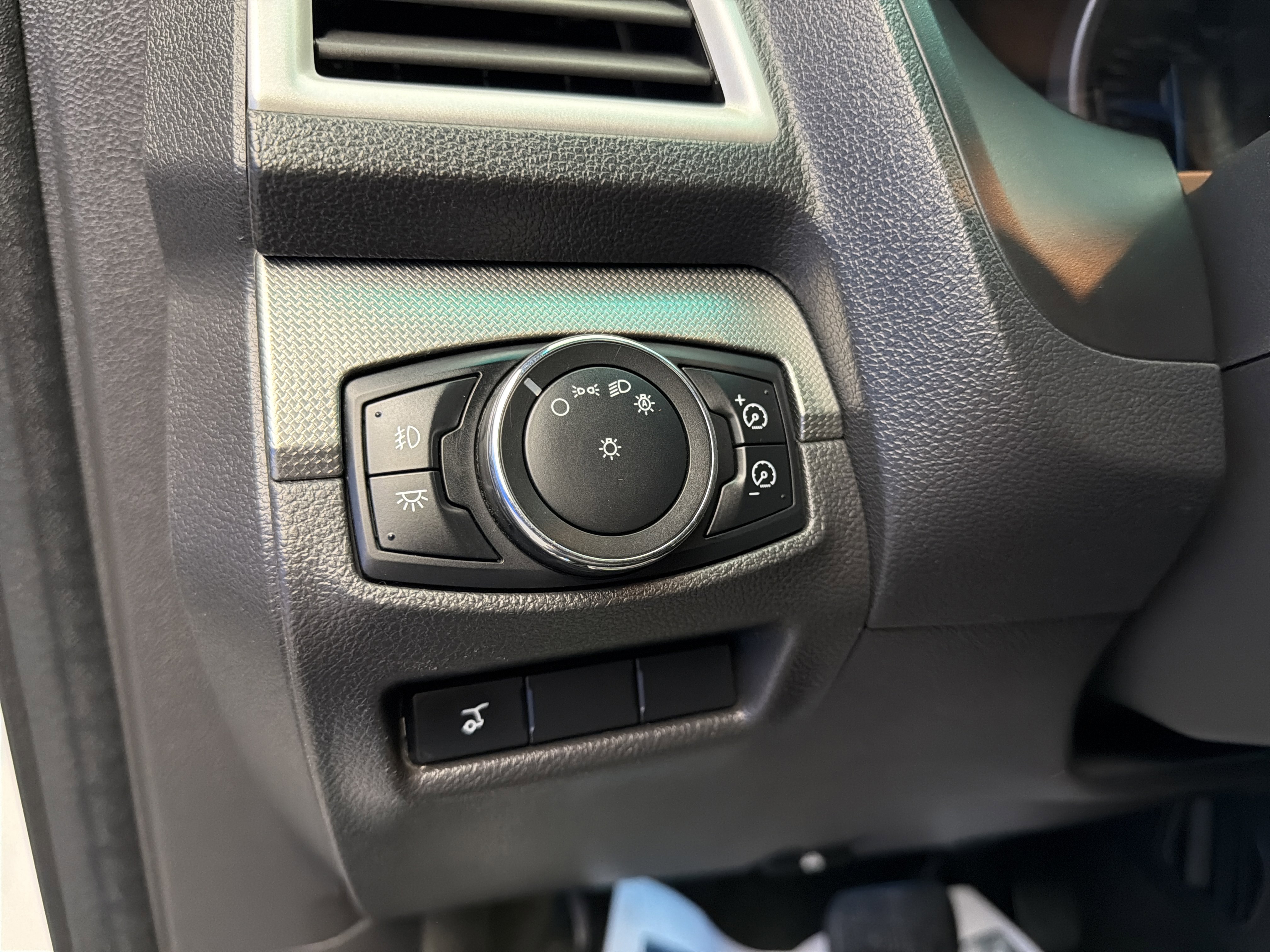 Used 2013 Ford Explorer Sport AWD/4WD image 15