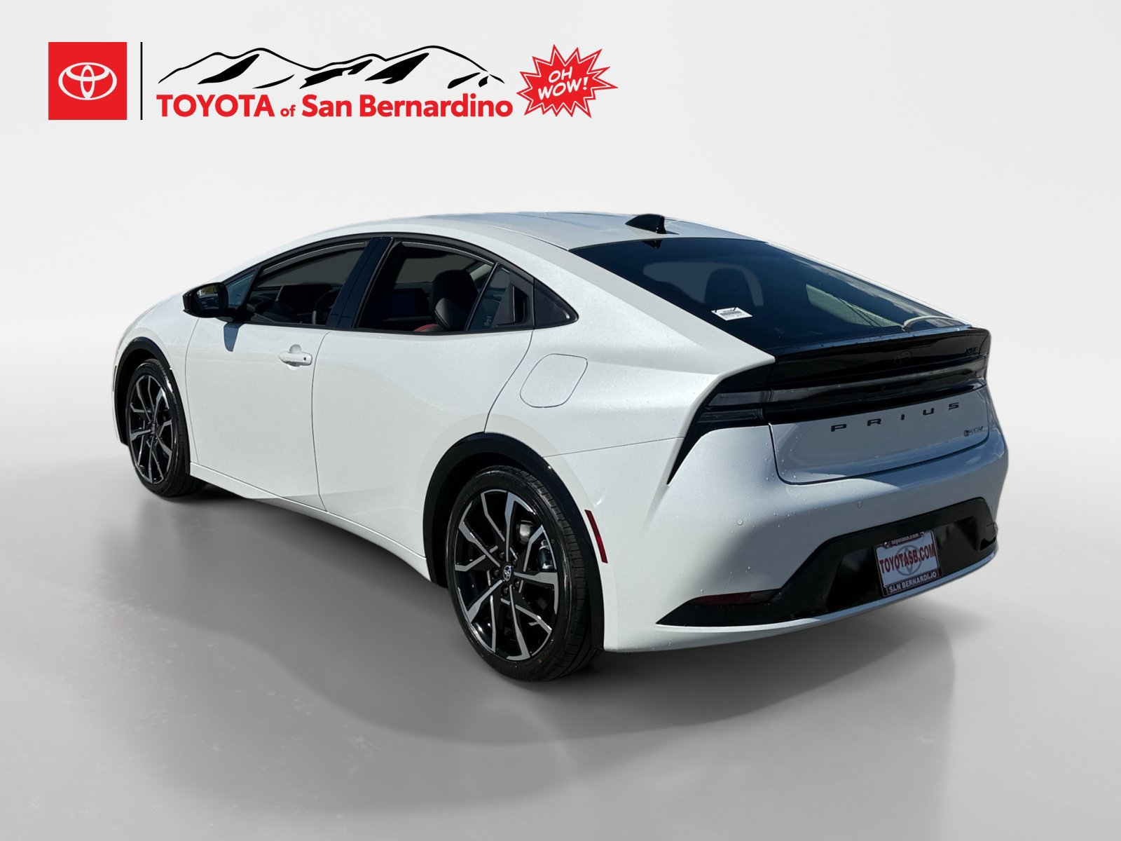 New 2027 Toyota Prius Plug-In Hybrid FWD image 3