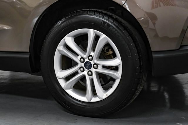 Used 2019 Ford Edge SEL w/ Equipment Group 201A image 58