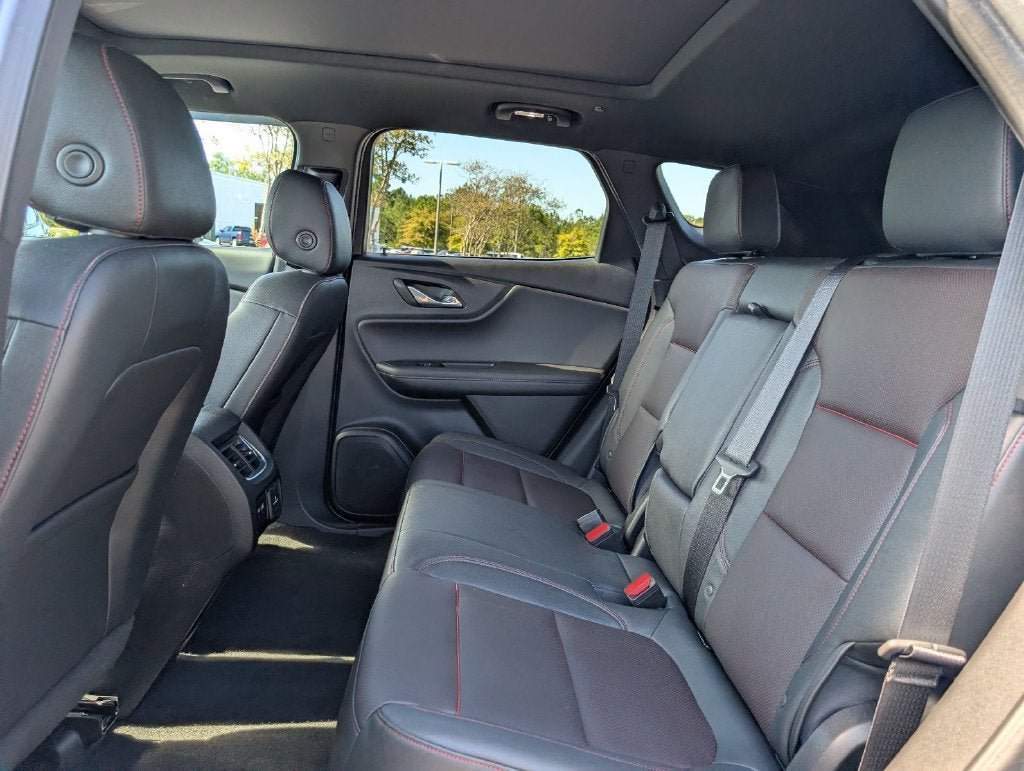 Certified 2023 Chevrolet Blazer RS w/ Driver Confidence II Package FWD image 32