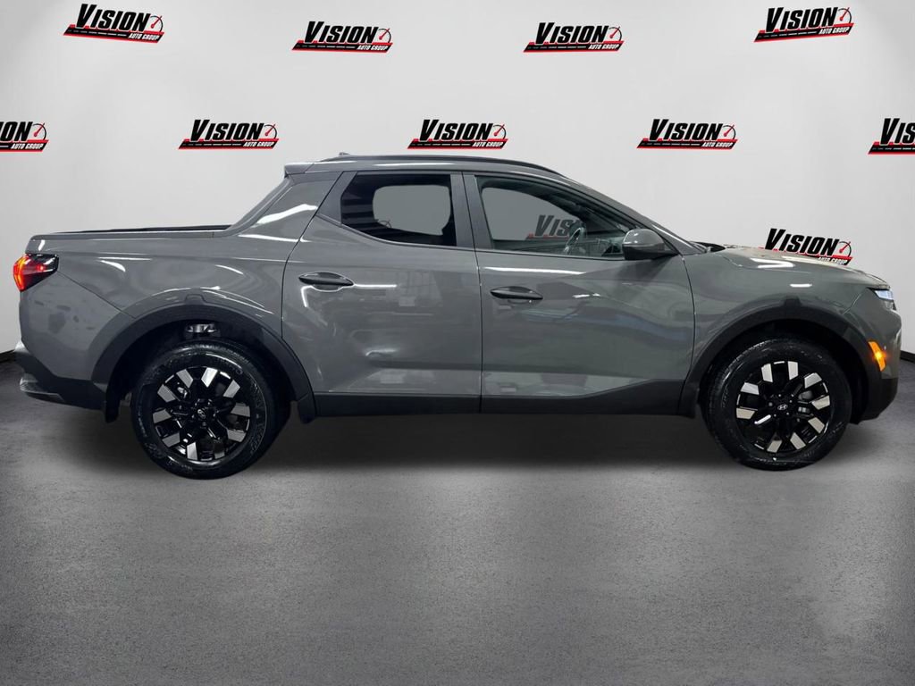 Used 2025 Hyundai Santa Cruz SEL image 4
