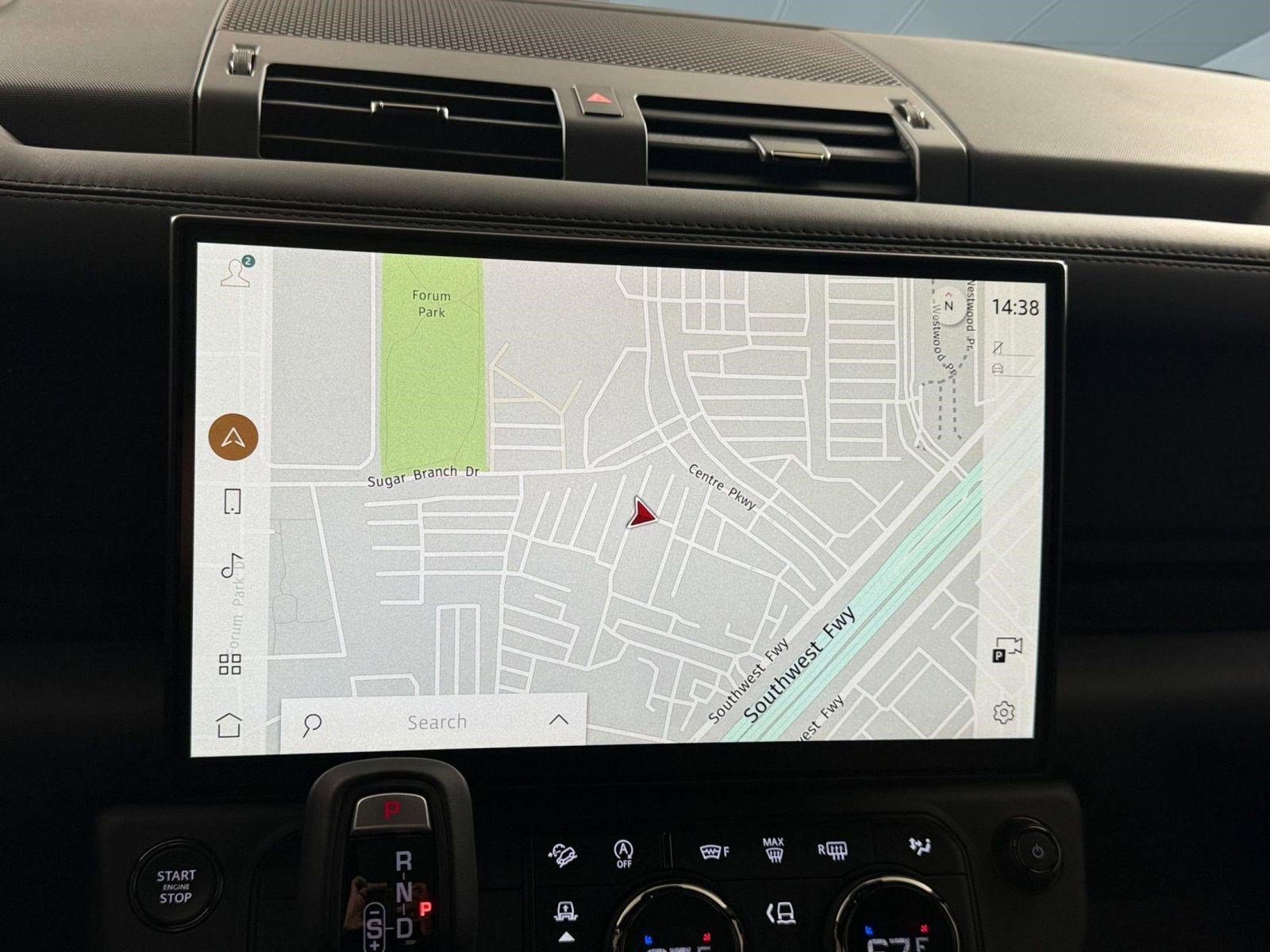 New 2026 Land Rover Defender 110 OCTA AWD/4WD image 28