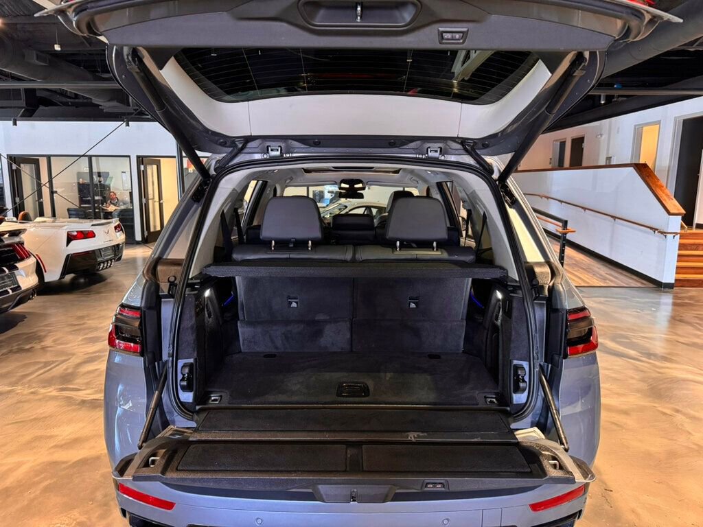 Used 2024 BMW X7 xDrive40i w/ Premium Package image 22