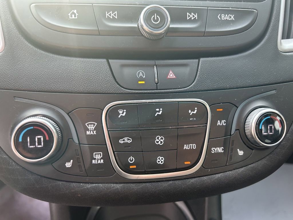 Used 2025 Chevrolet Malibu LT image 24