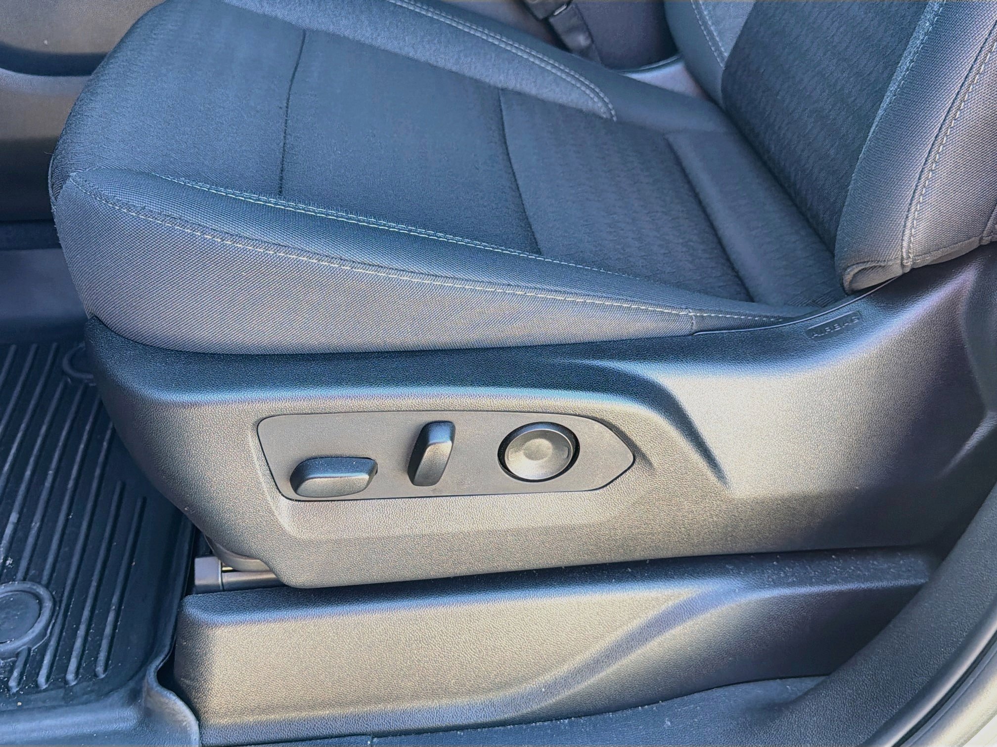 Used 2025 Chevrolet Tahoe LS AWD/4WD image 20