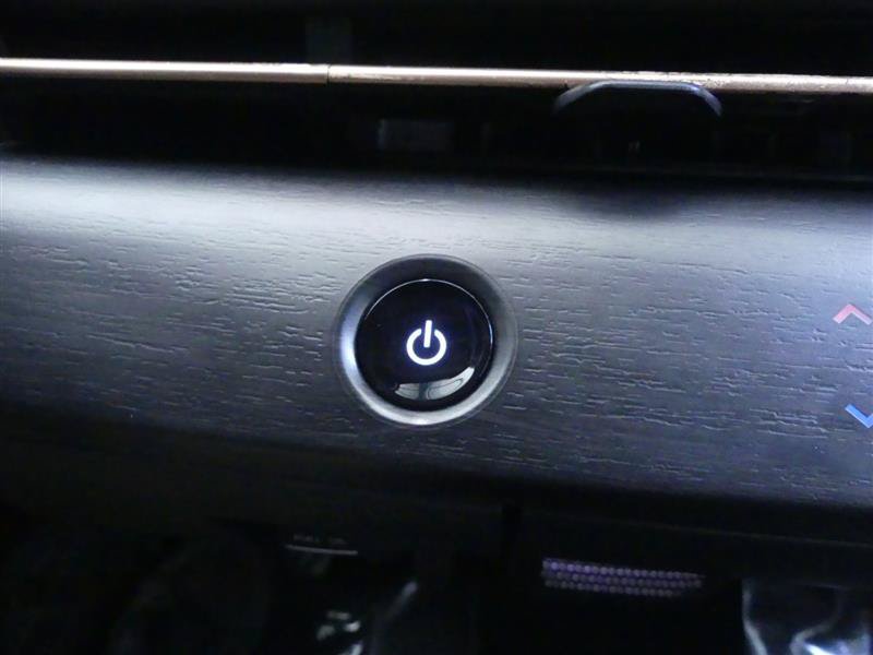 Used 2023 Nissan Ariya AWD image 16