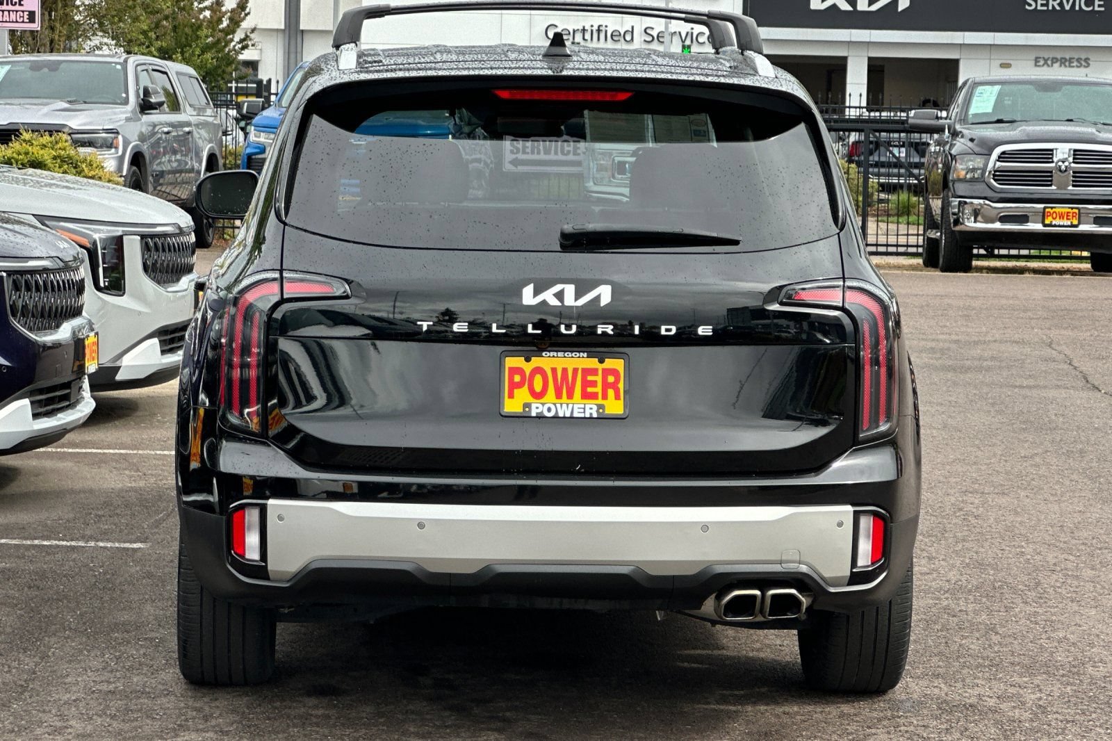 Certified 2023 Kia Telluride EX w/ EX Captain's Chair Package FWD image 5