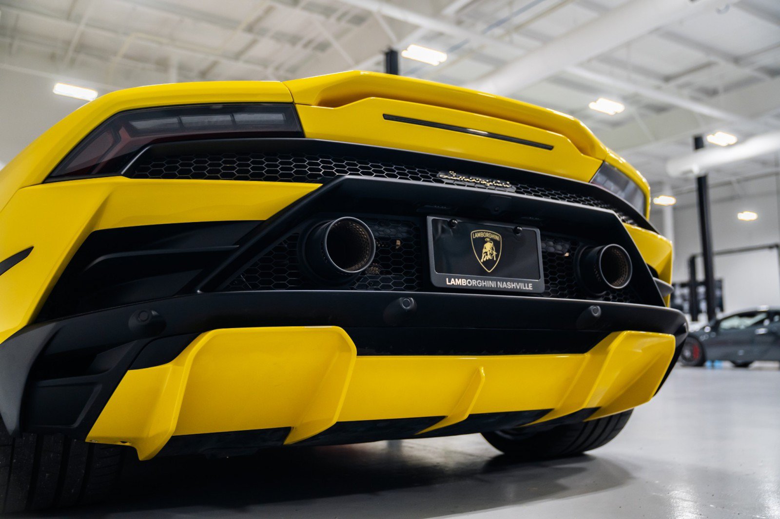 Used 2021 Lamborghini Huracan EVO RWD image 25