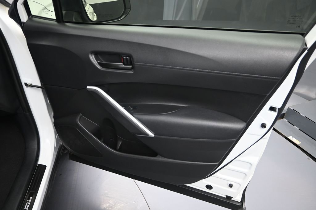 Used 2022 Toyota Corolla Cross LE FWD image 34