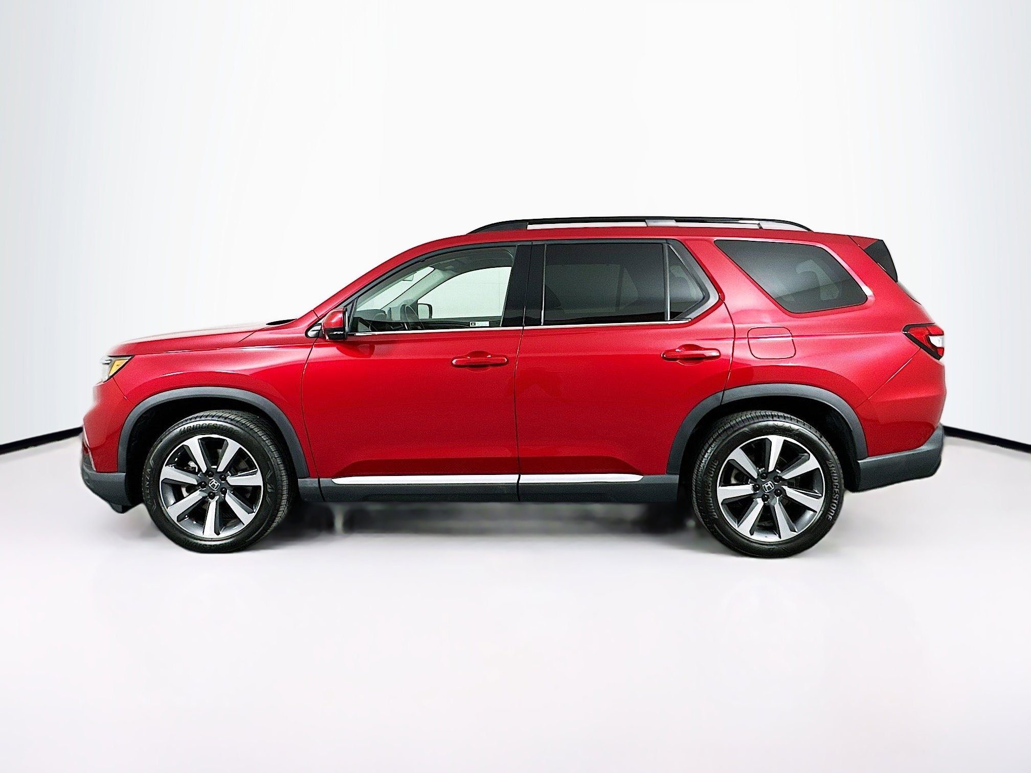 Used 2023 Honda Pilot Elite image 4