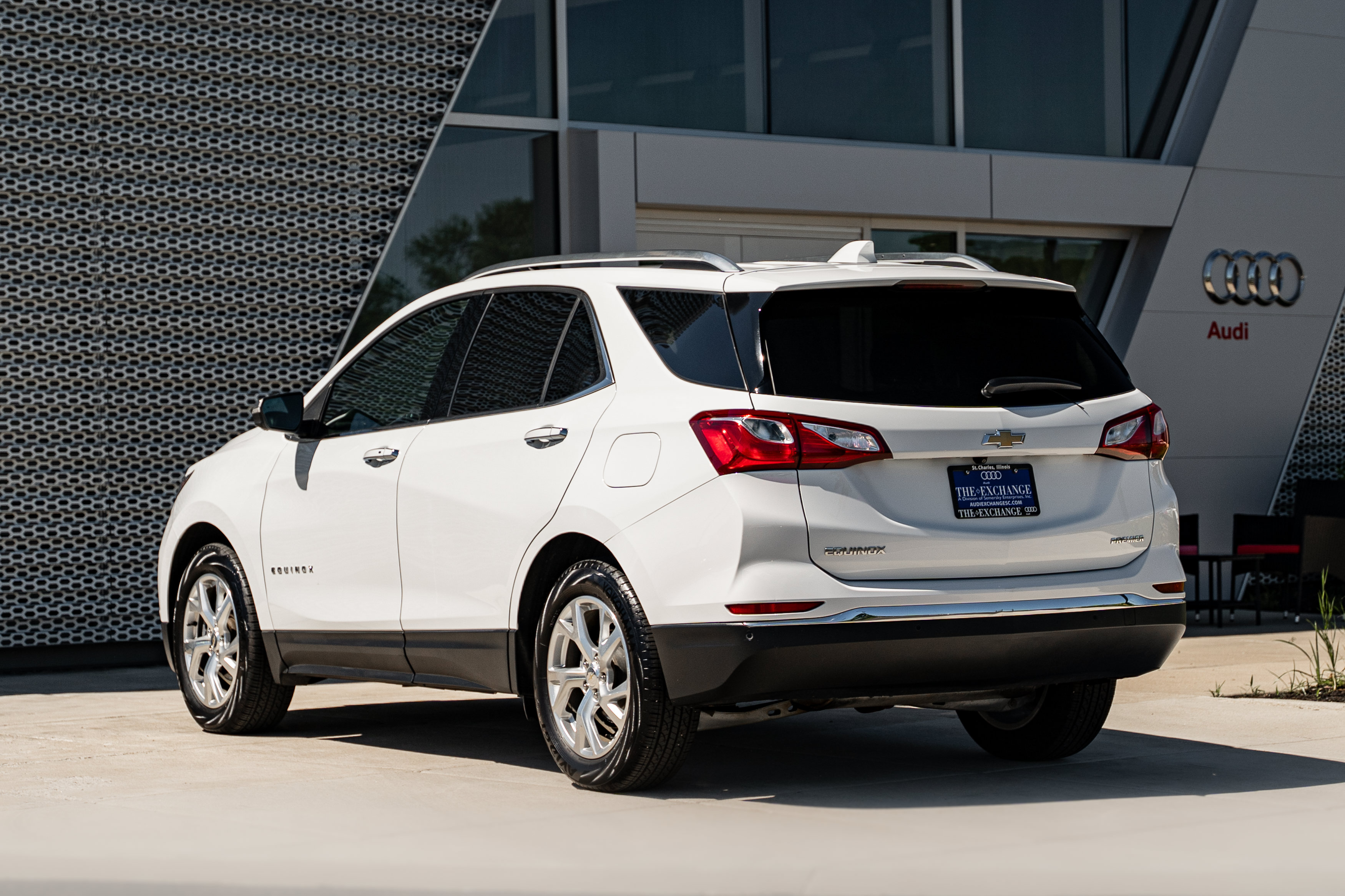 Used 2020 Chevrolet Equinox Premier FWD image 5