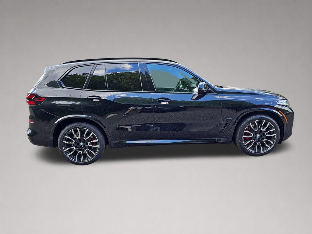 New 2026 BMW X5 xDrive50e w/ M Sport Package AWD/4WD image 3