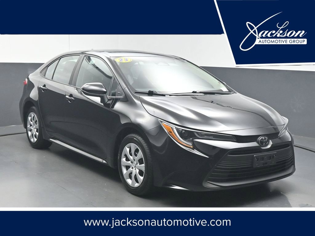 Used 2023 Toyota Corolla LE FWD image 1