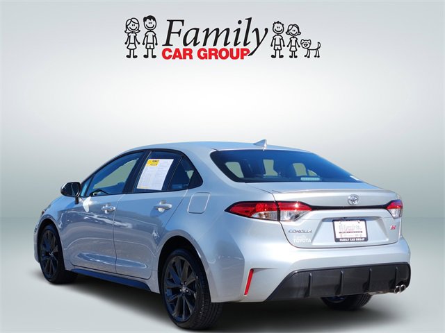 Certified 2025 Toyota Corolla SE image 3