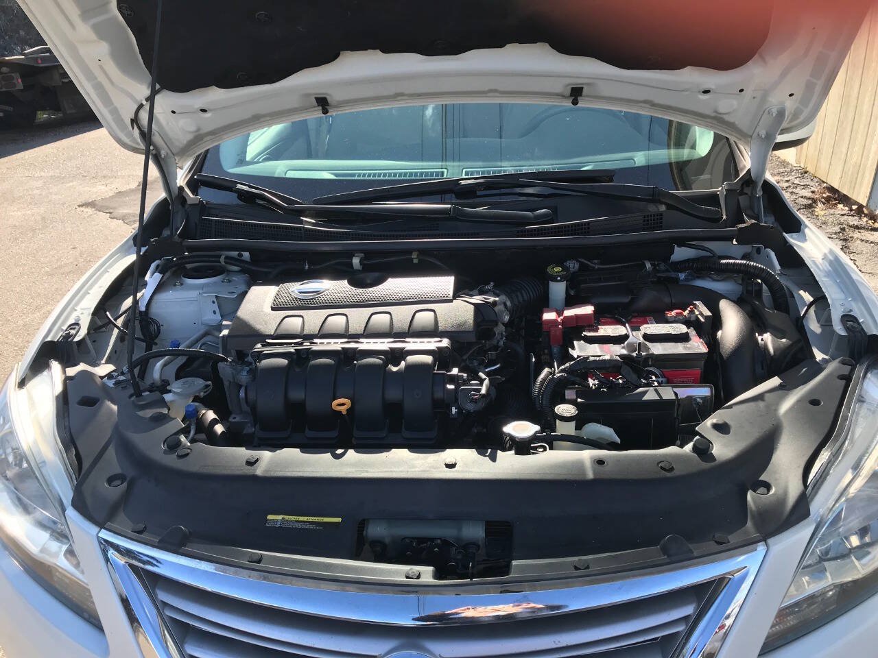 Used 2019 Nissan Sentra S w/ Appearance Package FWD image 5