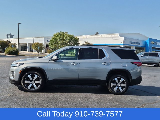 Used 2023 Chevrolet Traverse LT w/ LT Premium Package AWD/4WD image 6