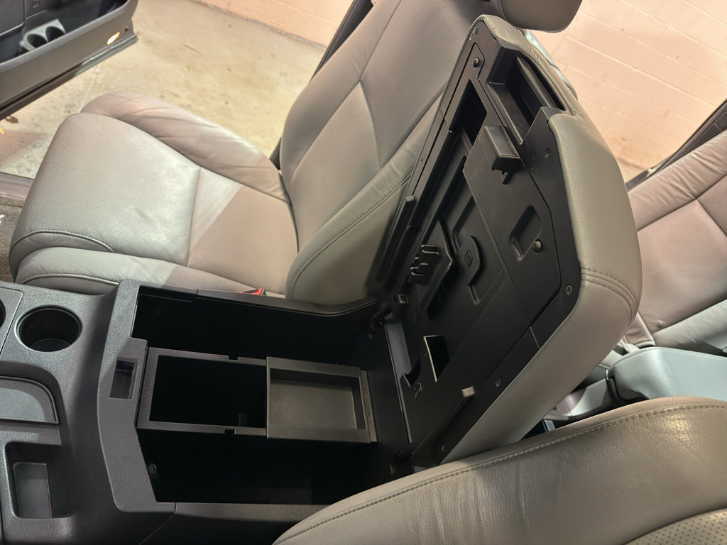 Used 2015 Toyota Sequoia Platinum AWD/4WD image 21
