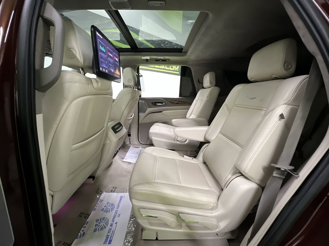 Used 2022 Cadillac Escalade Premium Luxury Platinum w/ LPO, Radiant Package RWD image 27