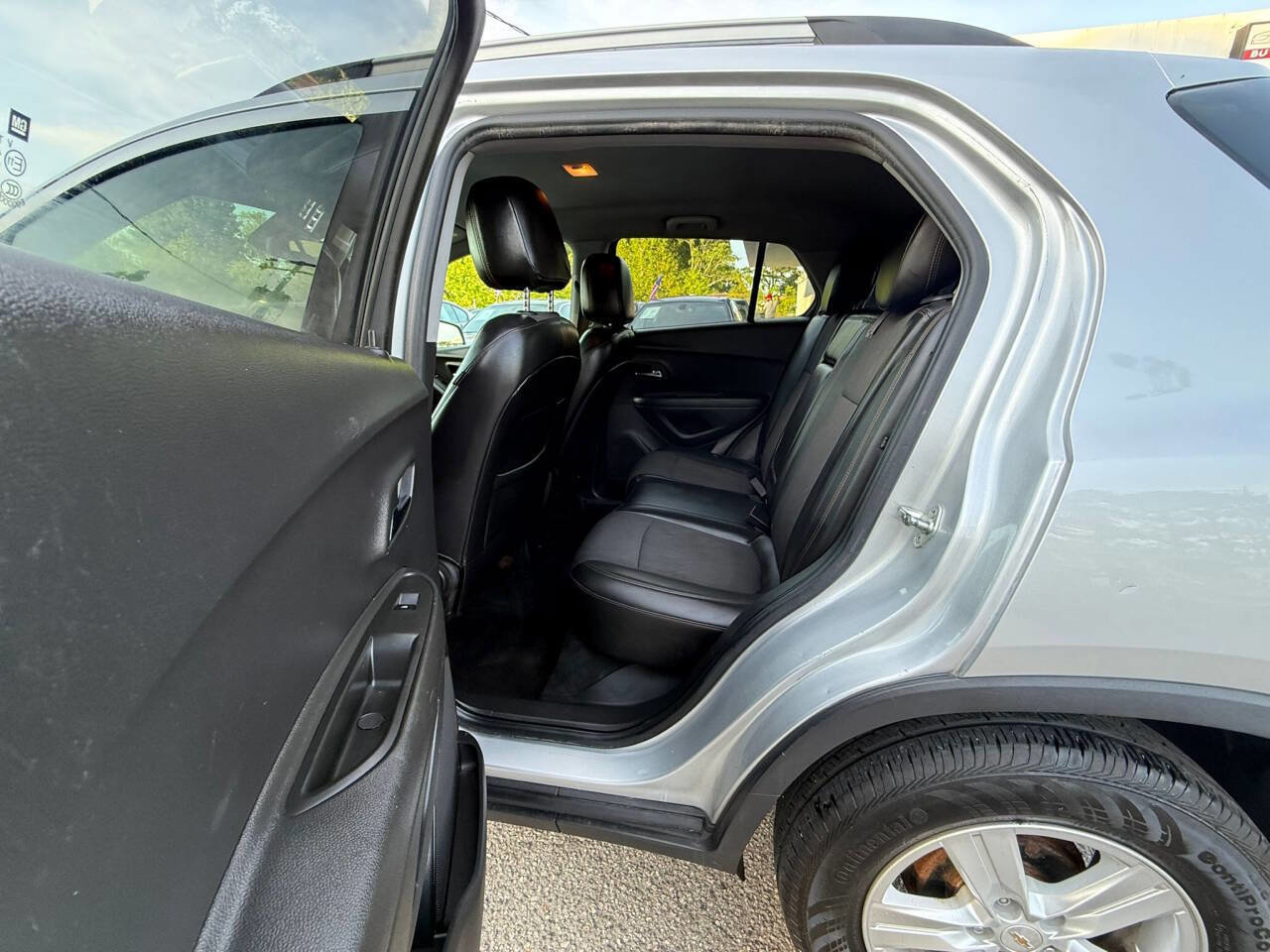 Used 2017 Chevrolet Trax LT w/ LT Convenience Package image 20