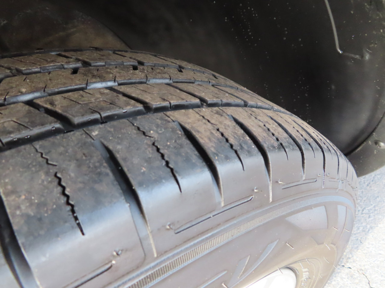 Used 2017 Kia Sorento LX w/ LX Convenience Package image 12